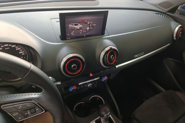 奥迪A3(进口) 2017款 Cabriolet 40 TFSI中控内饰16