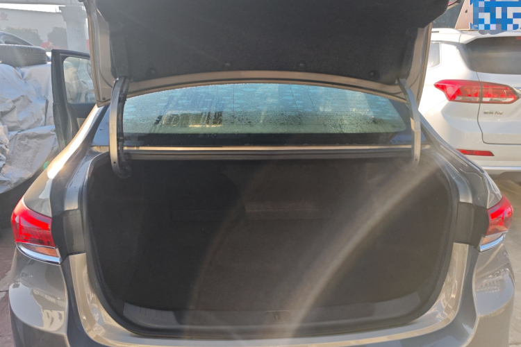 别克 英朗 2018款 15T 手动进取型 国V机舱底盘23