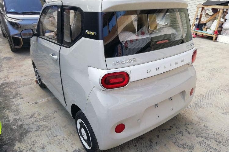 五菱汽车 宏光MINIEV 2024款 第三代 215km 青春版车身外观4