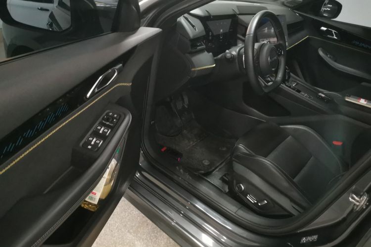 领克03 2023款 2.0TD DCT劲Halo中控内饰20