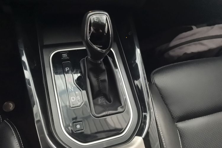 东风风光 风光S560 2019款 1.8L CVT精英型中控内饰18