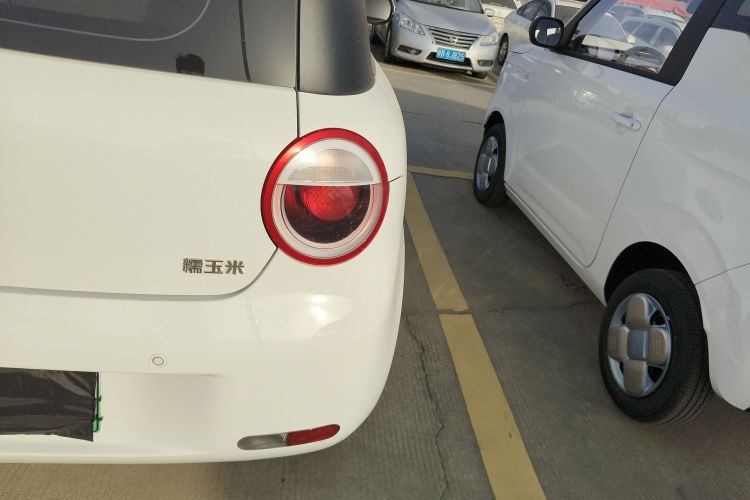 长安启源 长安Lumin 2023款 205km 香沁款车身外观9