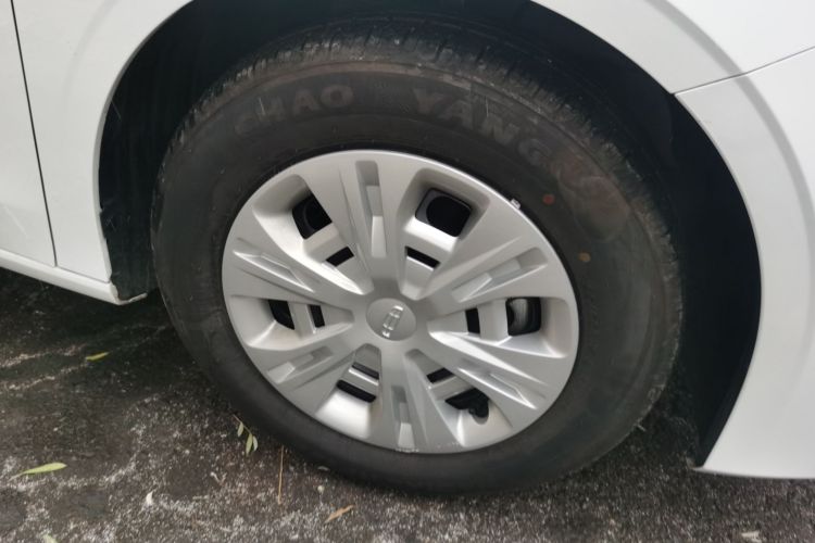 吉利汽车 帝豪 2025款 第4代 1.5L 手动星耀版车身外观10