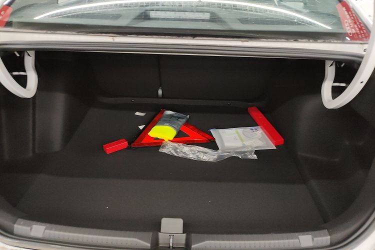 大众 宝来 2025款 200TSI DSG悦行PRO版机舱底盘23