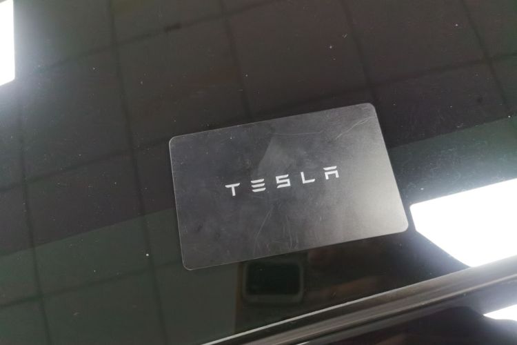 特斯拉 Model Y 2024款 后轮驱动版中控内饰7001