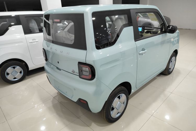 吉利银河 2024款 熊猫mini 200km 耐力熊车身外观7