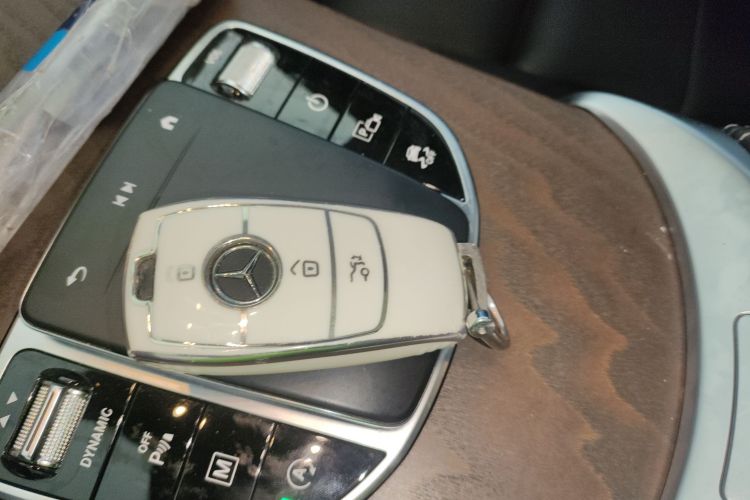 奔驰GLC 2022款 改款三 GLC 300 L 4MATIC 豪华型中控内饰11