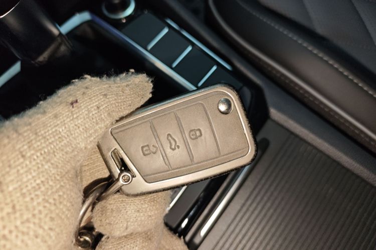 大众 速腾 2025款 改款三 300TSI DSG超越版中控内饰11