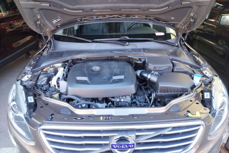 沃尔沃XC60 2017款 T5 智行升级版机舱底盘24