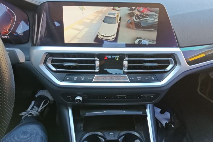 宝马3系 2020款 改款 325Li M运动套装中控内饰16