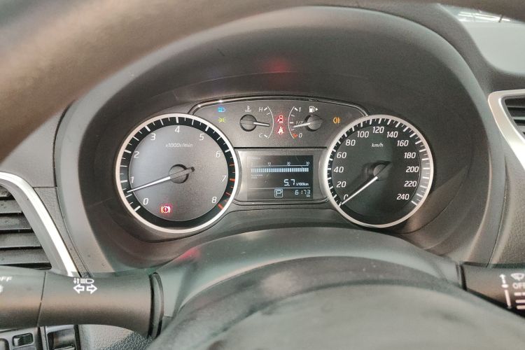 日产 轩逸 2024款 改款二 经典 1.6XE CVT舒适版局部细节14