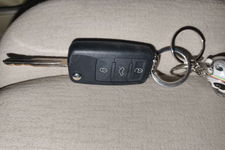 日产 轩逸 2016款 经典 1.6XE 手动领先版中控内饰11