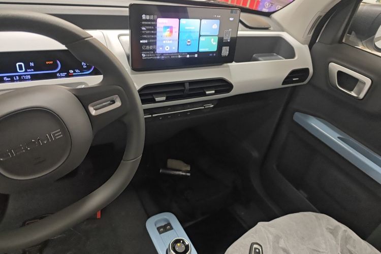 吉利银河 2024款 熊猫mini 200km 耐力熊中控内饰16