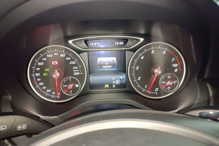 奔驰A级(进口) 2017款 A 180局部细节14