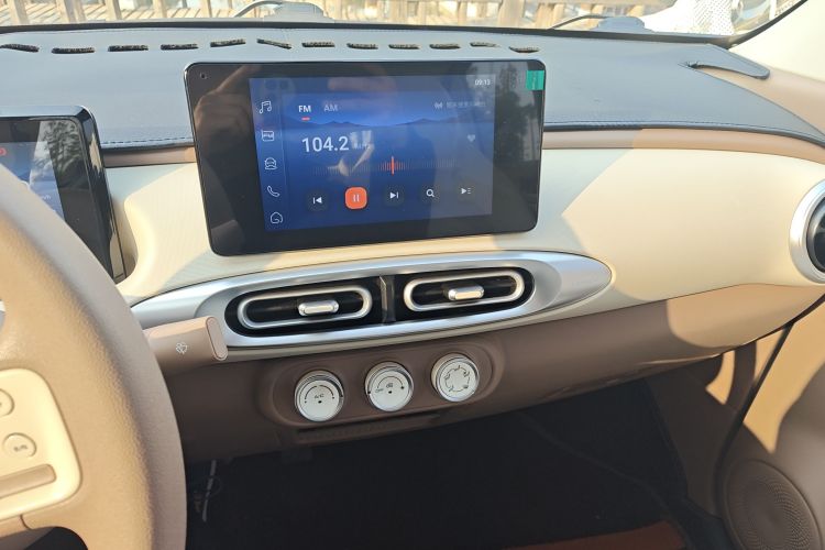 五菱汽车 宏光MINIEV 2025款 四门版 臻享+款中控内饰16