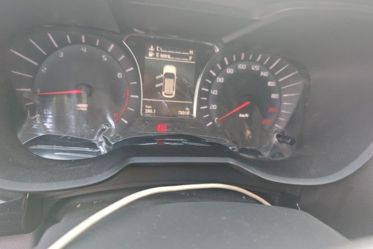 广汽传祺 传祺GS4 2016款 235T 手动豪华版中控内饰15