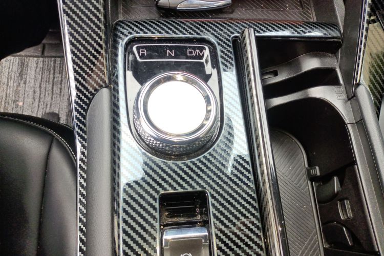 哈弗H6 2021款 第三代 1.5T 自动两驱Supreme中控内饰18