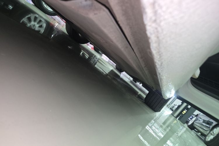 大众 凌渡 2018款 230TSI DSG风尚版机舱底盘29