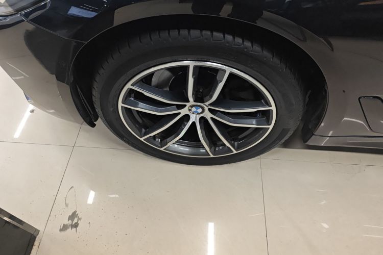 宝马5系(进口) 2021款 525i M运动套装车身外观6007