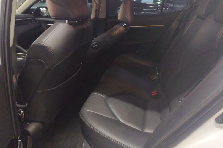 丰田 凯美瑞 2022款 2.0GVP 领先版中控内饰21