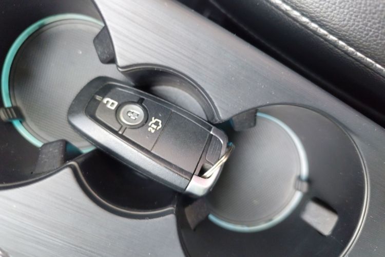 福特 福克斯 2020款 三厢 EcoBoost 180 自动锋潮型中控内饰11