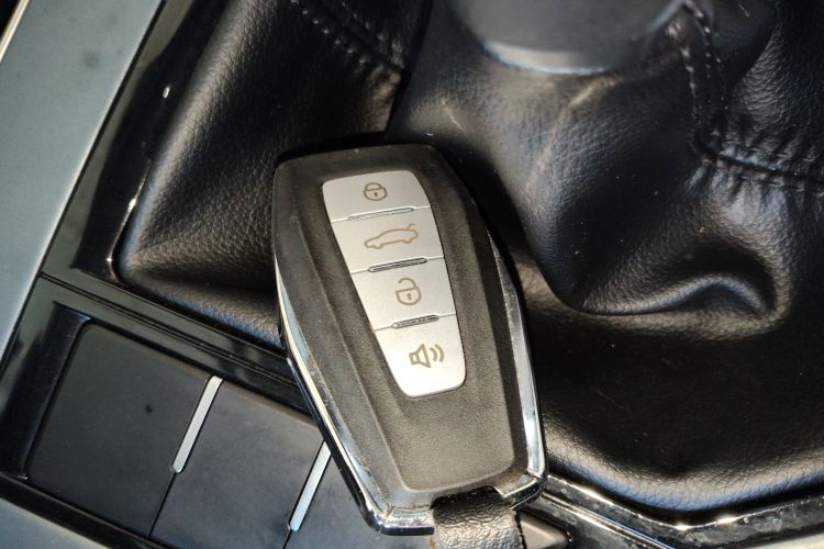 吉利汽车 帝豪 2021款 UP 1.5L 手动舒适型中控内饰7001