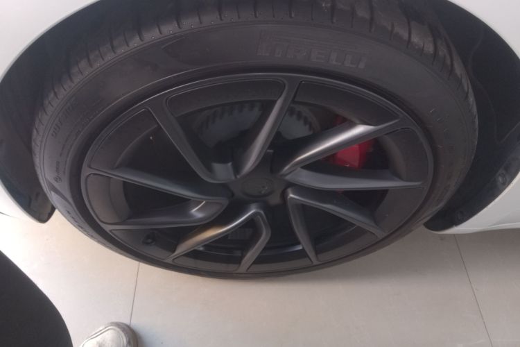 特斯拉 Model 3 2024款 高性能全轮驱动版车身外观6007