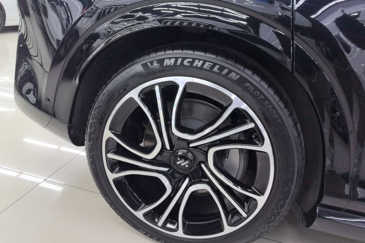 智己汽车 智己LS7 2025款 焕新版 Ultra车身外观6008