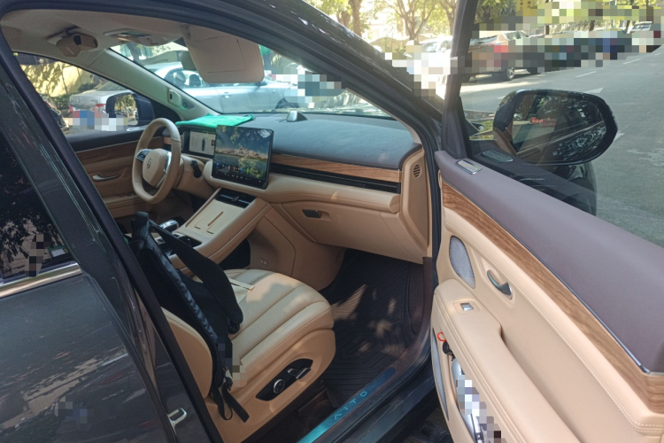 鸿蒙智行 问界M7 2024款 1.5T 后驱Plus版 5座局部细节9005