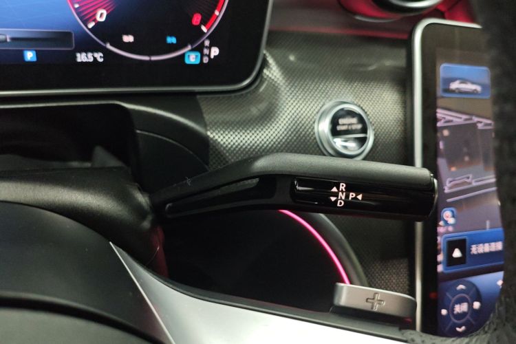 奔驰C级 2024款 改款二 C 260 L 运动版中控内饰18