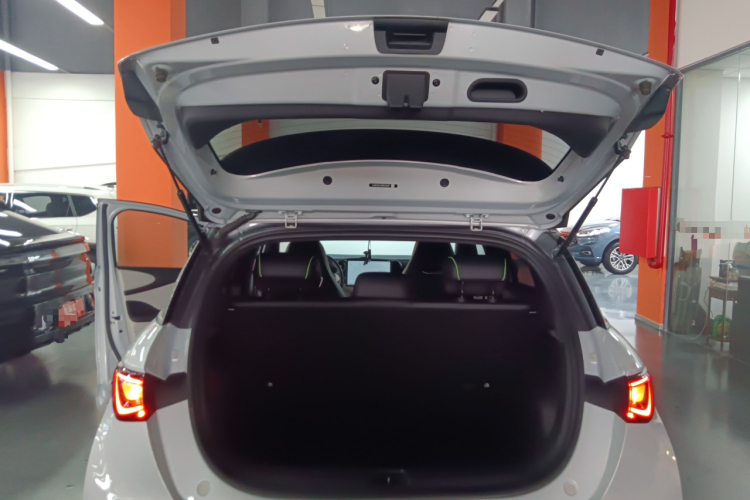 比亚迪 海豚 2021款 405km 时尚版机舱底盘23