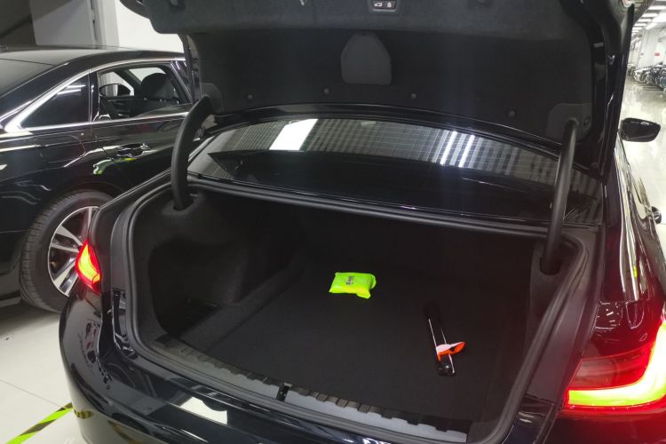 宝马3系 2023款 325Li M运动曜夜套装机舱底盘23