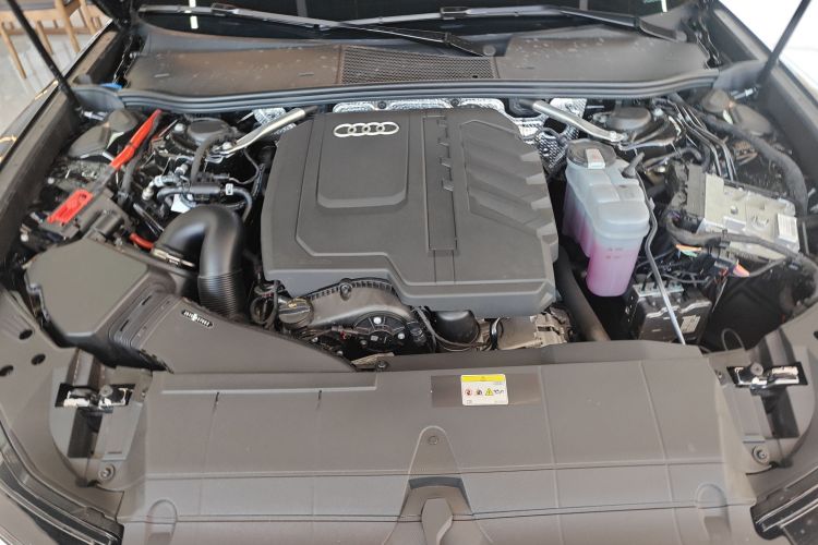 奥迪A6L 2026款 45 TFSI 臻选动感型机舱底盘24