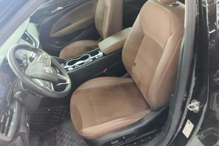 别克 君威 2023款 652T 智享型中控内饰19