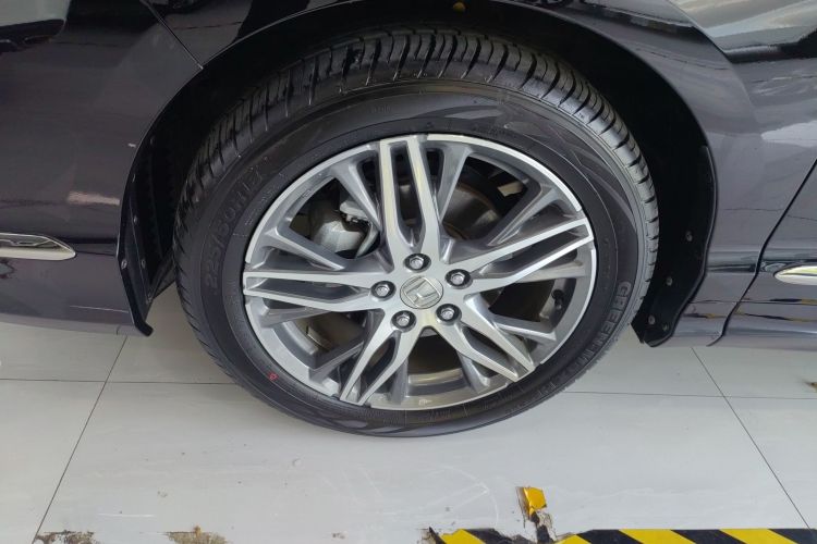 本田 艾力绅 2019款 2.0L 混动豪华版车身外观35