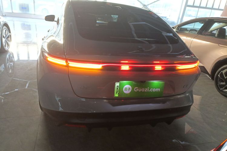 蔚来ET5 2024款 75kWh车身外观6004