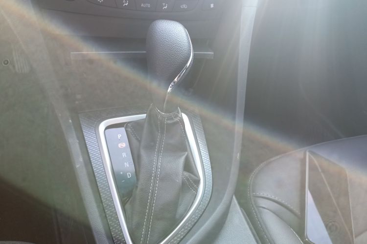 别克 英朗 2019款 18T 自动互联精英型 国VI中控内饰18