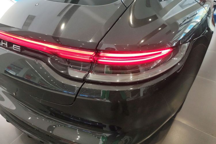 保时捷 2023款 Panamera 2.9T车身外观9