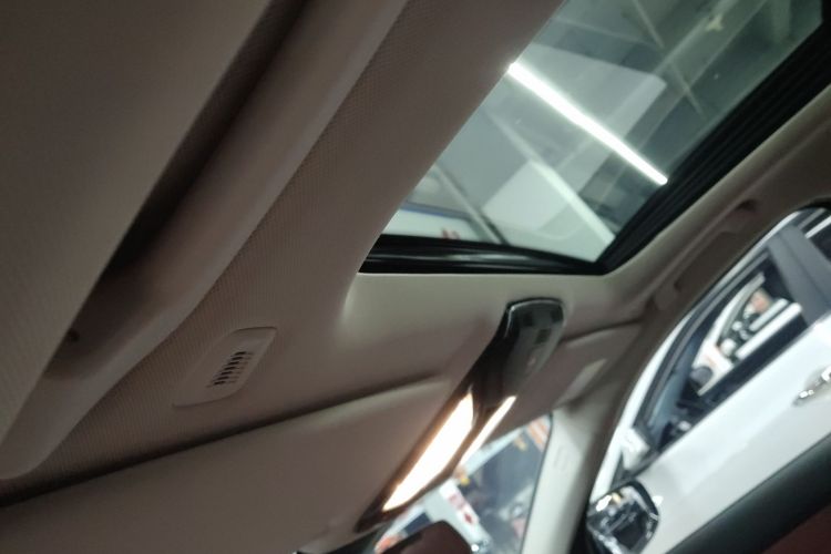 宝马3系 2025款 330Li M运动曜夜套装局部细节22