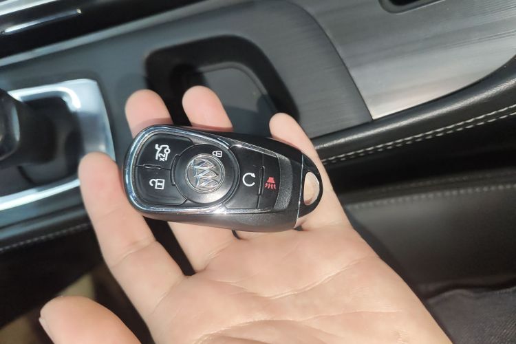 别克 君越 2019款 28T 豪华型中控内饰7001