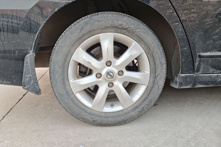 日产 轩逸 2012款 经典 1.6XE 手动舒适版车身外观6008