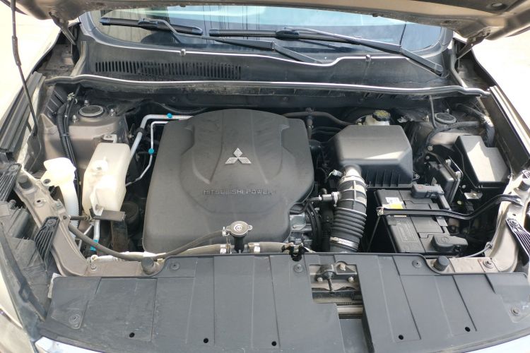 猎豹汽车 猎豹CS10 2017款 2.0T 手动风尚型机舱底盘24