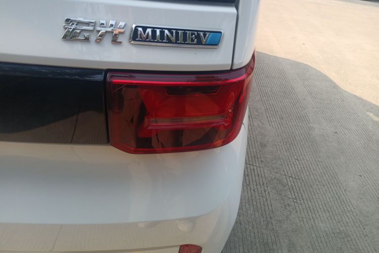 五菱汽车 宏光MINIEV 2022款 GAMEBOY 200km 玩咖款 磷酸铁锂车身外观9