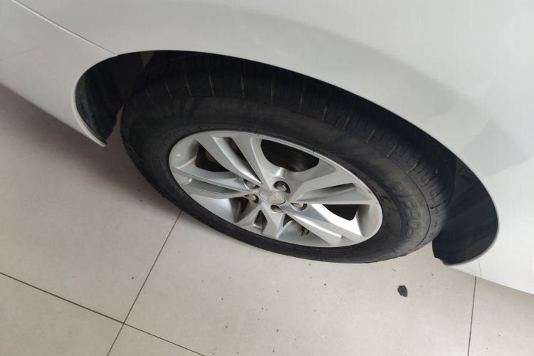 雪佛兰 科沃兹 2019款 320 自动欣悦版车身外观56