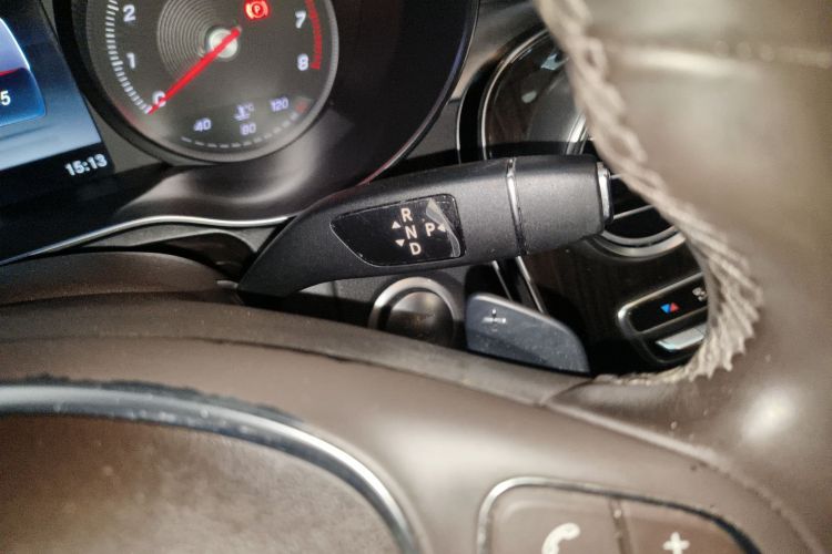 奔驰GLC 2017款 GLC 260 4MATIC 豪华型中控内饰18