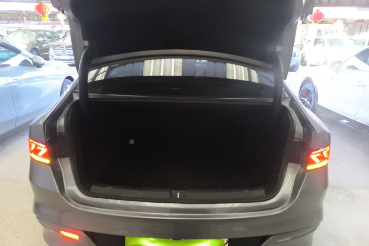 比亚迪 秦PLUS 2024款 荣耀版 DM-i 55KM领先型机舱底盘23