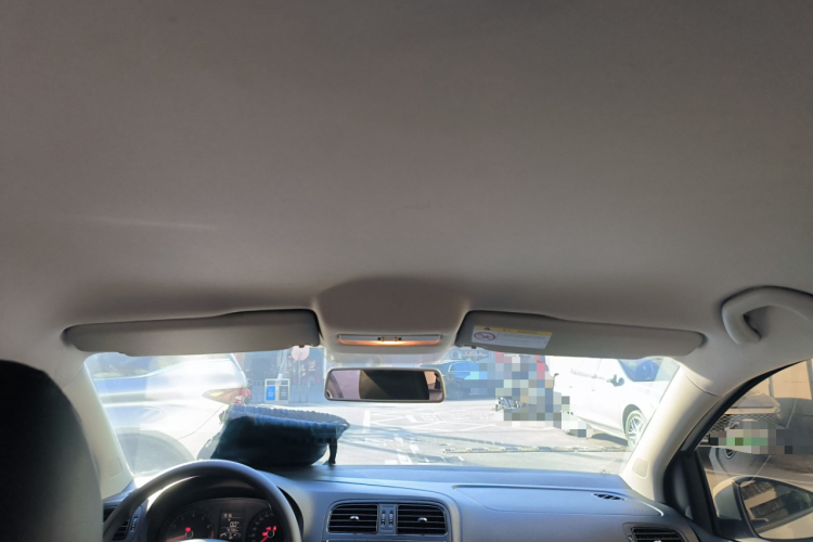 大众 Polo 2016款 1.4L 手动风尚型中控内饰22