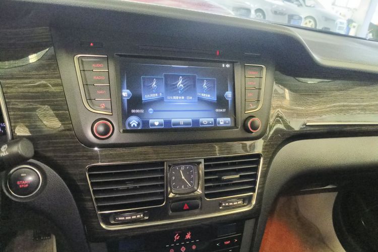 红旗H7 2019款 1.8T 舒适版局部细节16