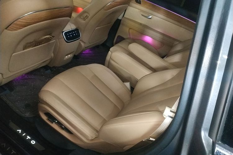 鸿蒙智行 问界M7 2022款 1.5T 后驱舒适版中控内饰21