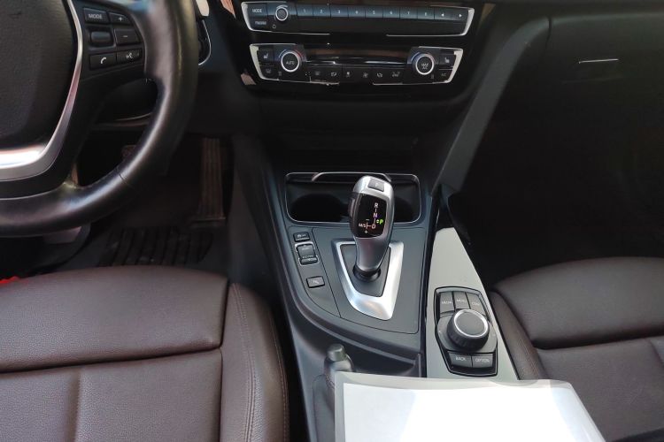 宝马3系 2018款 320Li 时尚型局部细节18